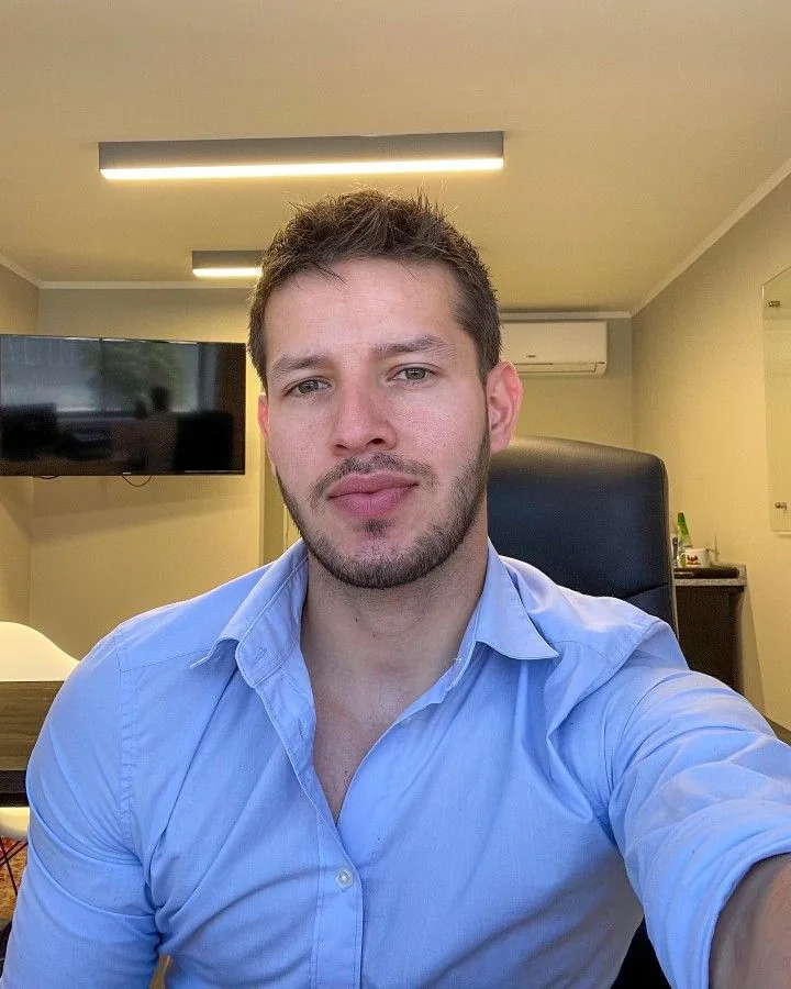 Lucas M.